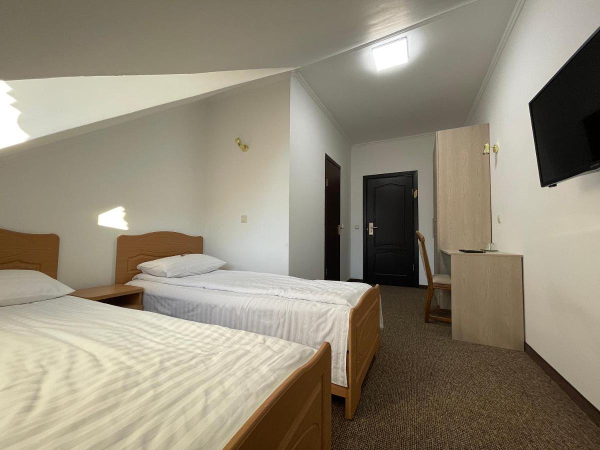 Hotel Карпатський Затишок à Slavsko Extérieur photo