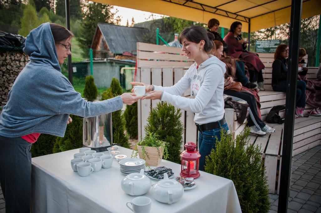 Hotel Карпатський Затишок à Slavsko Extérieur photo