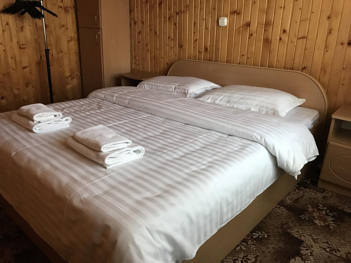 Hotel Карпатський Затишок à Slavsko Extérieur photo